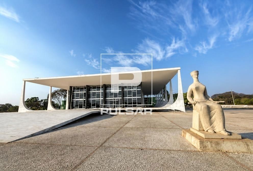 A Justiça e o edifício-sede do Supremo Tribunal Federal em Brasília. Fonte: Pulsar Imagens